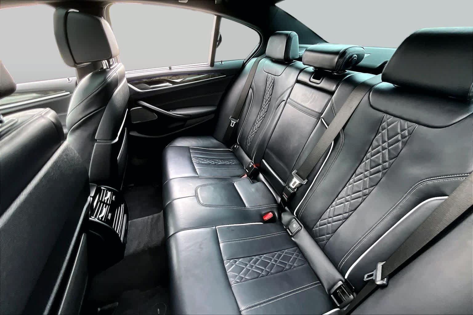 Used 2022 BMW 540i w/ M Sport Package RWD image 19