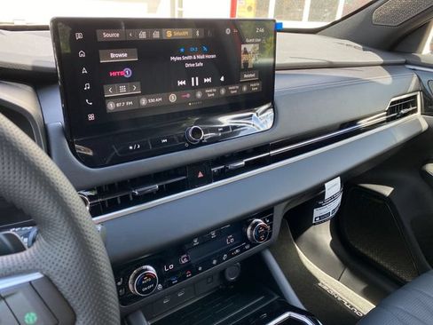 New 2026 Mitsubishi Outlander SEL Black Edition AWD/4WD image 16