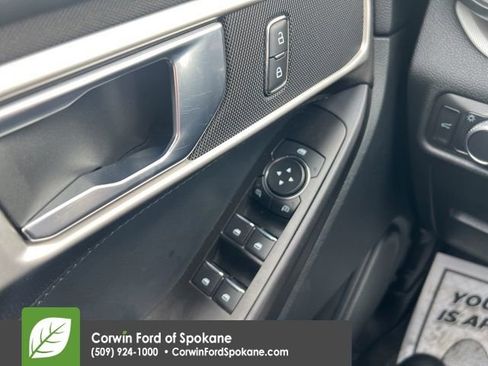 Used 2020 Ford Explorer XLT w/ Comfort Package image 23