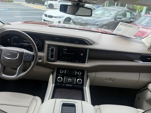 Used 2022 GMC Yukon Denali RWD image 21