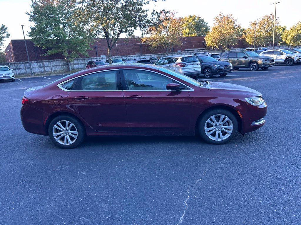 Used 2017 Chrysler 200 Limited Platinum w/ Comfort & Convenience Group FWD image 2