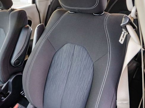 Used 2024 Chrysler Voyager LX image 29