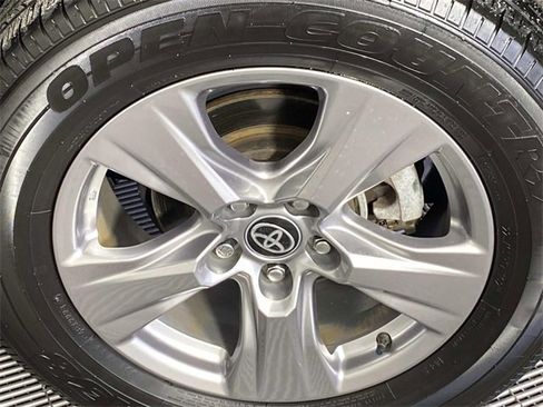 Used 2023 Toyota RAV4 XLE image 30