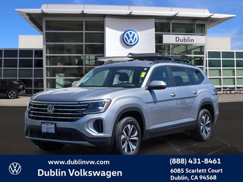 Used 2024 Volkswagen Atlas SE FWD image 8