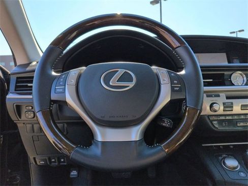 Used 2013 Lexus ES 350 w/ Luxury Pkg image 17