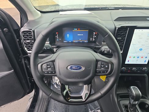 Used 2024 Ford Ranger XLT w/ Trailer Tow Package image 25