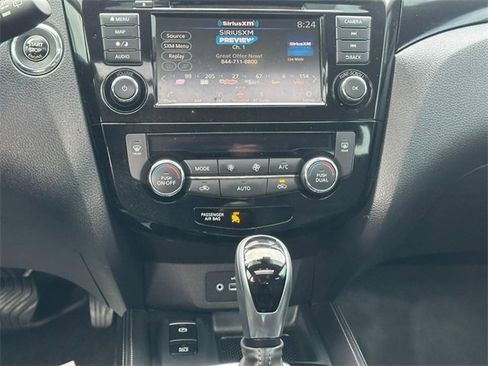 Used 2019 Nissan Rogue Sport SL image 14