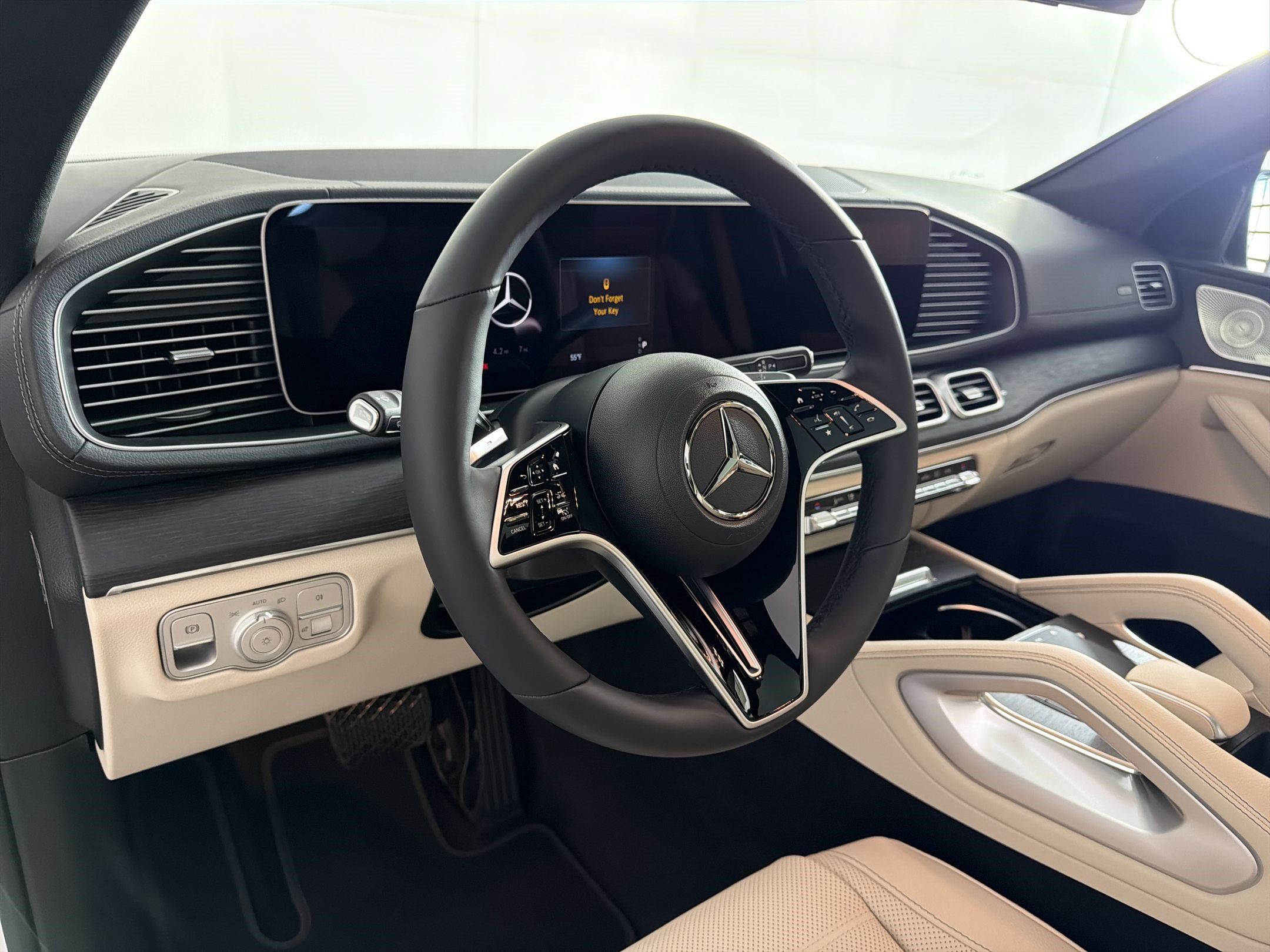 New 2026 Mercedes-Benz GLE 450 4MATIC Coupe image 4