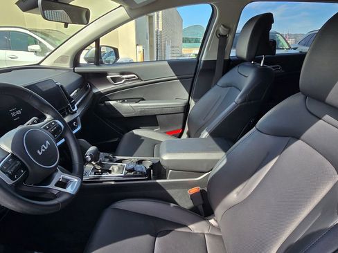 Used 2025 Kia Sportage EX FWD image 13