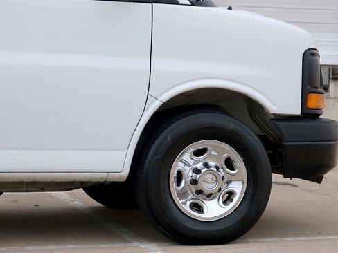 Used 2012 Chevrolet Express 2500 w/ Cold Climate Package image 26