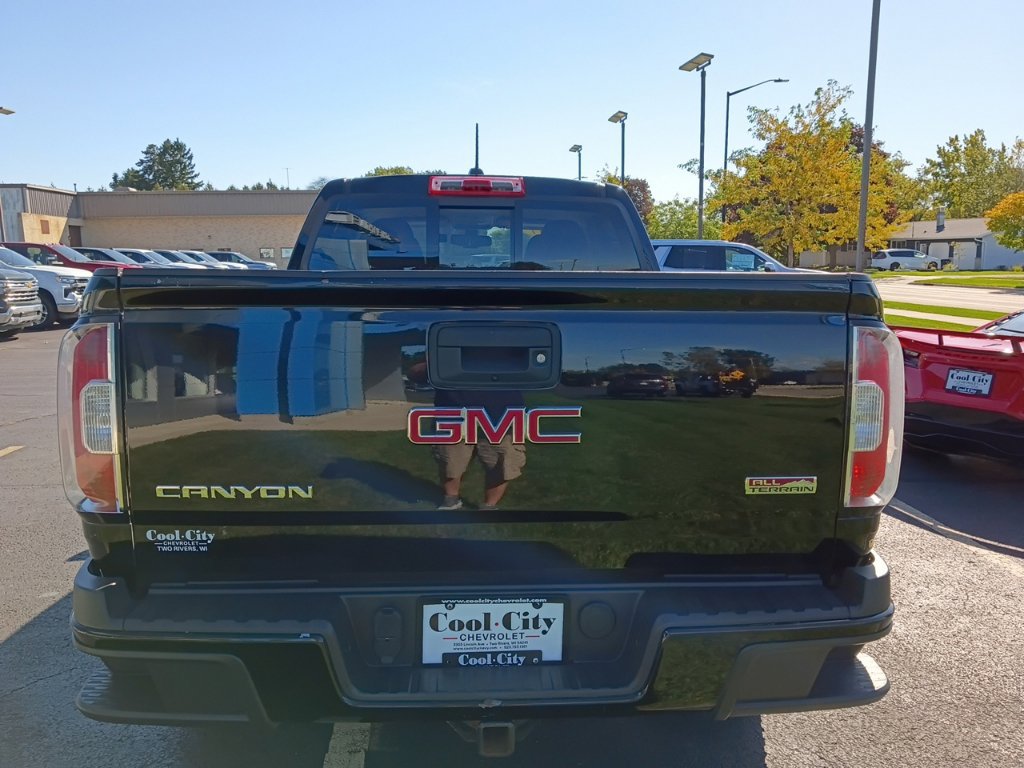 Used 2017 GMC Canyon SLE w/ All Terrain X Package AWD/4WD image 12