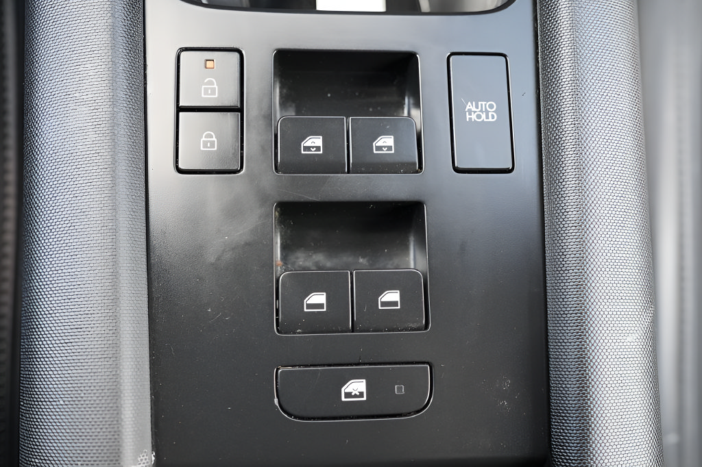 Certified 2025 Hyundai Ioniq 6 SEL AWD/4WD image 32