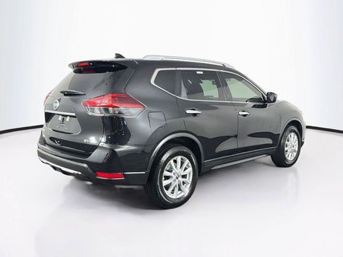Used 2018 Nissan Rogue SV AWD/4WD image 11