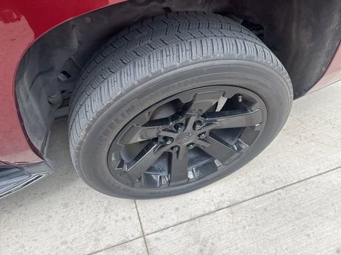 Used 2018 GMC Yukon XL Denali image 13