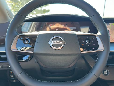 New 2026 Nissan Murano Platinum image 17