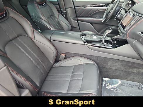 Used 2021 Maserati Levante S GranSport AWD/4WD image 18
