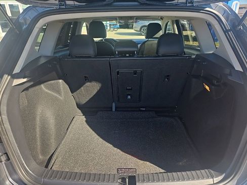 Used 2023 Volkswagen Taos SE w/ Panoramic Sunroof Package image 33