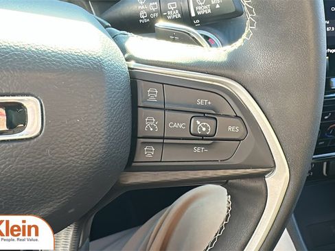 Used 2024 Jeep Grand Cherokee L Laredo w/ Luxury Tech Group I image 17