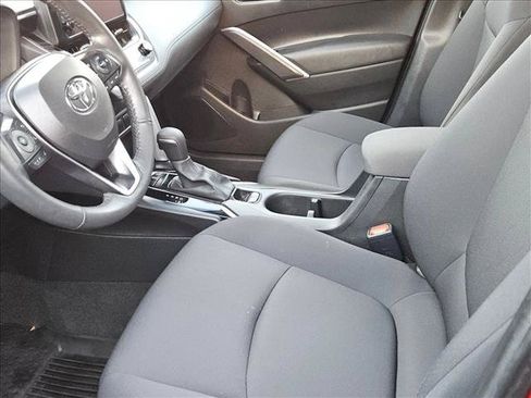 Used 2024 Toyota Corolla Cross LE FWD image 15