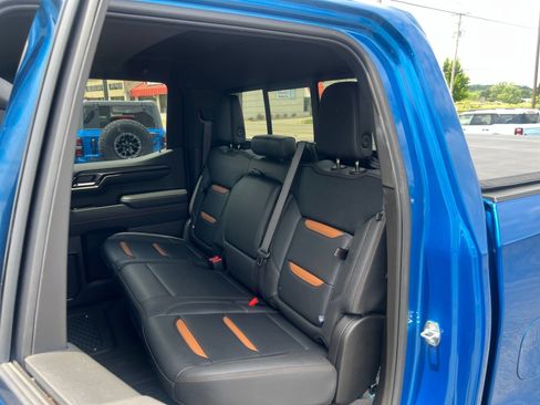 Used 2024 GMC Sierra 1500 AT4 w/ AT4 Premium Package AWD/4WD image 44