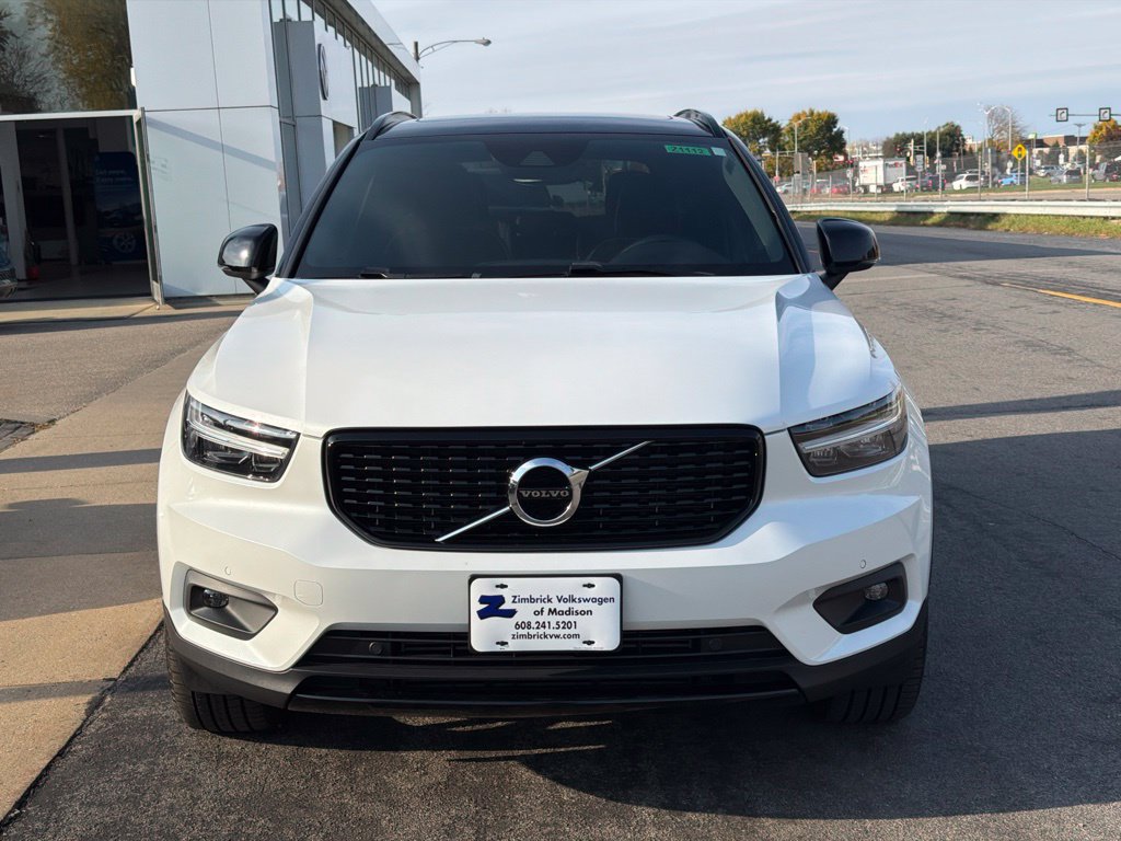 Used 2021 Volvo XC40 T4 R-Design w/ Protection Package Premier FWD image 3