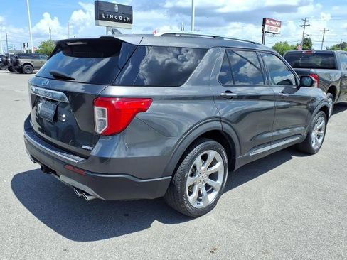 Certified 2020 Ford Explorer Platinum w/ Premium Technology Package AWD/4WD image 2