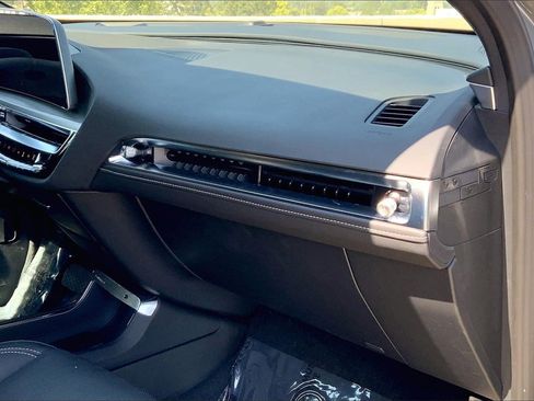 New 2025 Cadillac Lyriq Luxury image 31