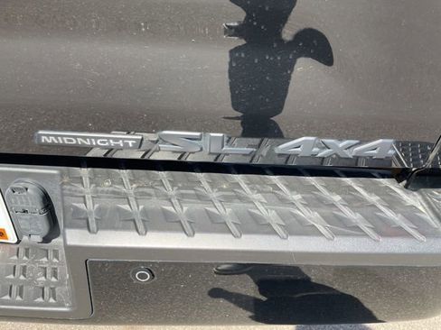 Used 2019 Nissan Titan SL w/ Midnight Edition AWD/4WD image 7