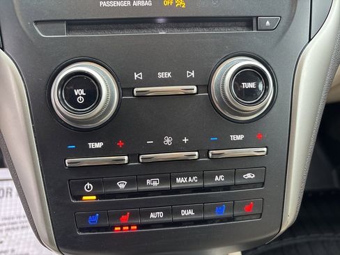 Used 2017 Lincoln MKC Reserve w/ Lincoln MKC Climate Package image 23