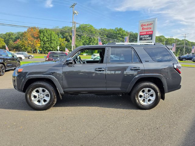 Used 2024 Toyota 4Runner SR5 Premium w/ Moonroof Package AWD/4WD image 4