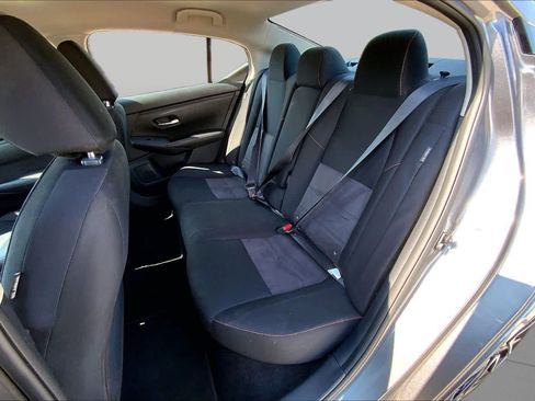 Used 2025 Nissan Sentra SR FWD image 21