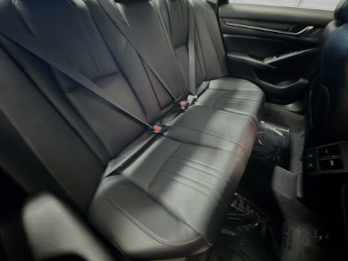 Used 2022 Honda Accord Touring image 14