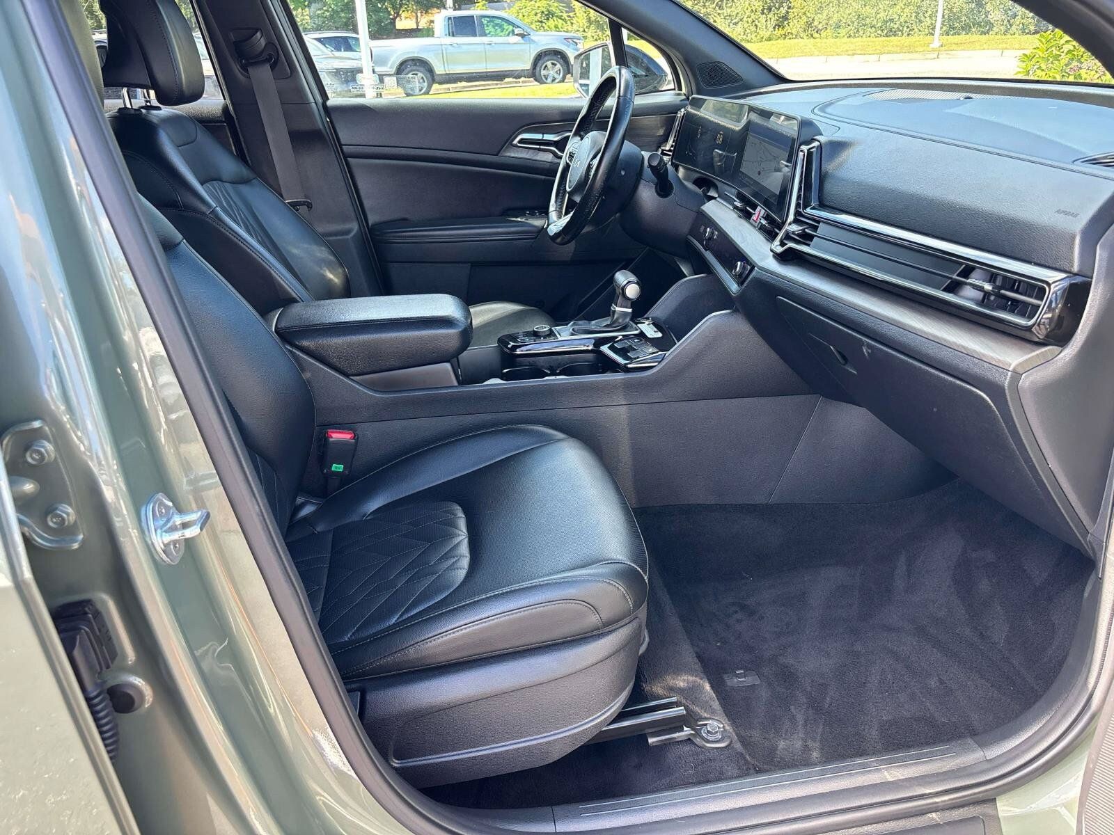 Used 2023 Kia Sportage X-Line w/ X-Line Premium Package AWD/4WD image 17