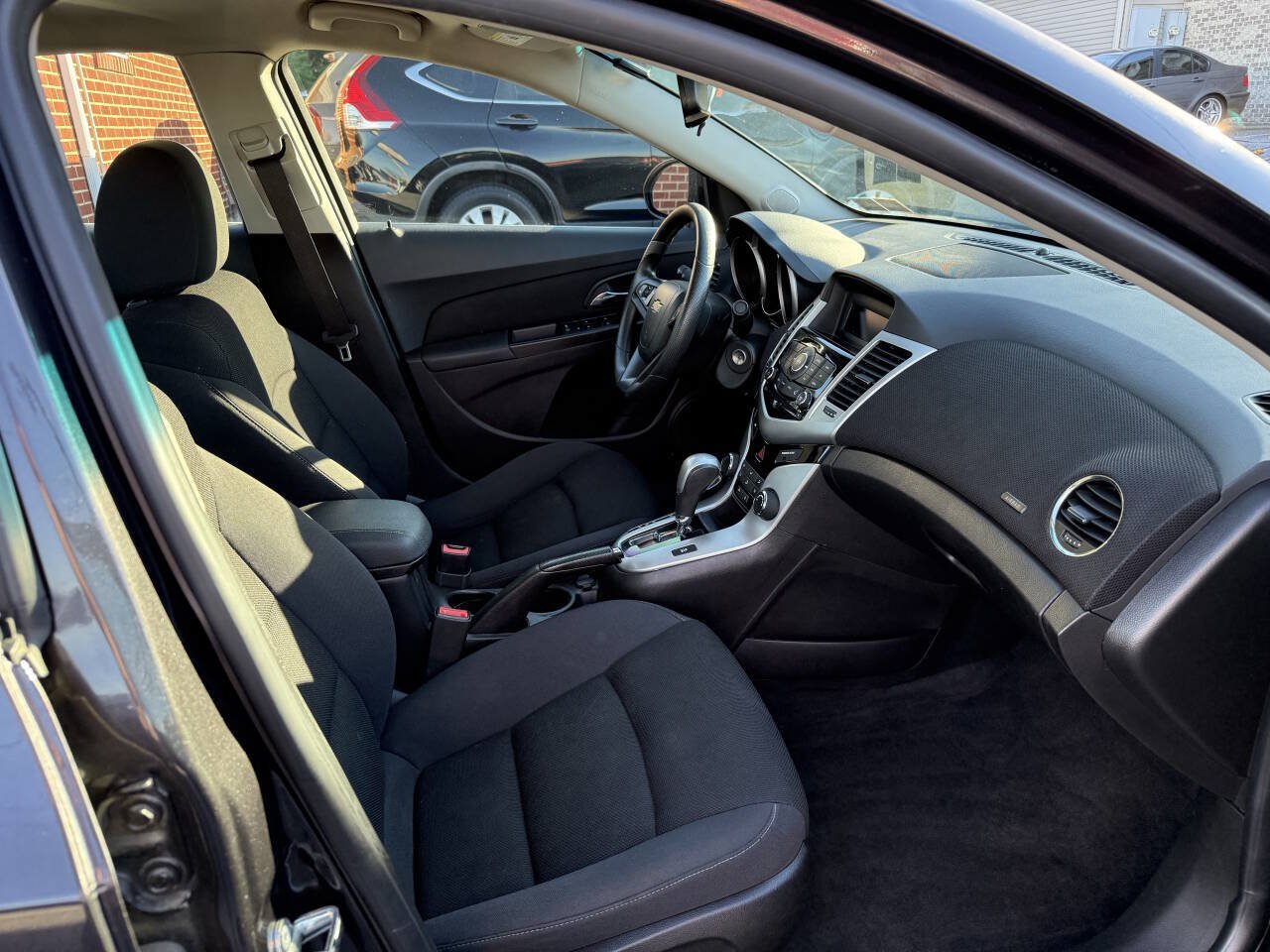 Used 2015 Chevrolet Cruze LT FWD image 21