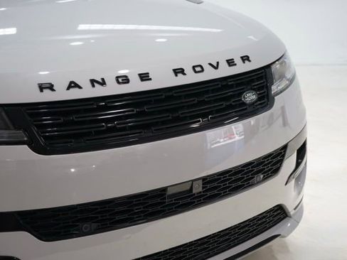 Used 2024 Land Rover Range Rover Sport Dynamic SE image 9