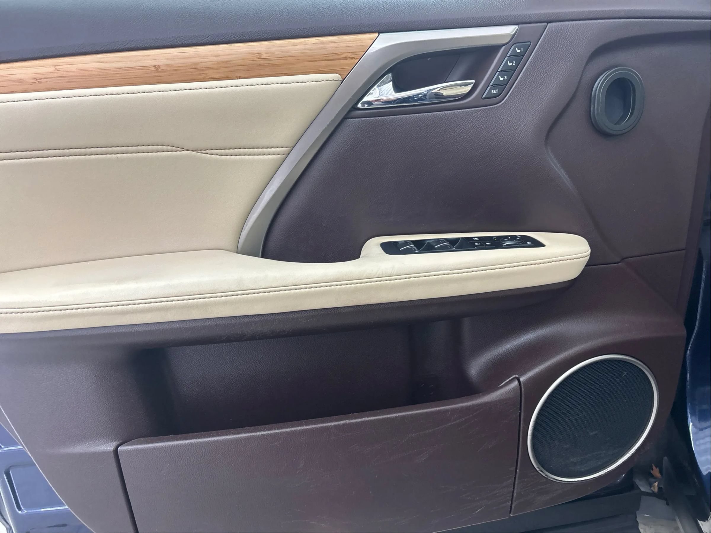 Used 2019 Lexus RX 350L AWD image 25