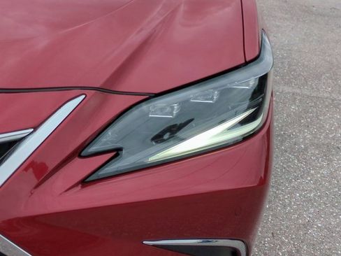 Used 2024 Lexus ES 350 Ultra Luxury image 10