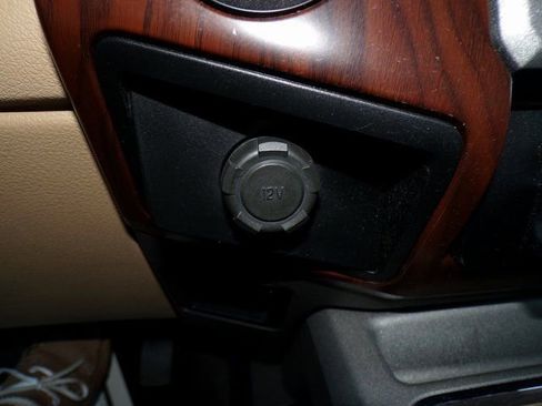 Used 2015 Ford F350 Lariat image 31