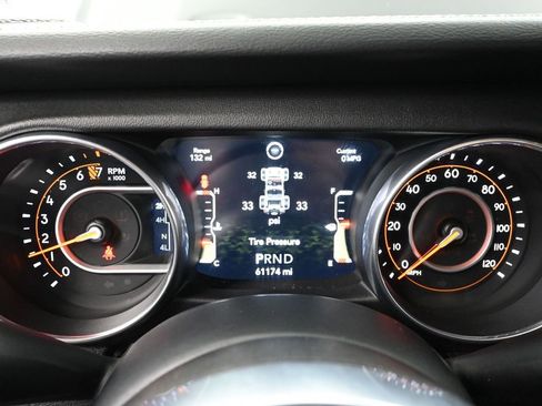 Used 2018 Jeep Wrangler Unlimited Sahara image 31