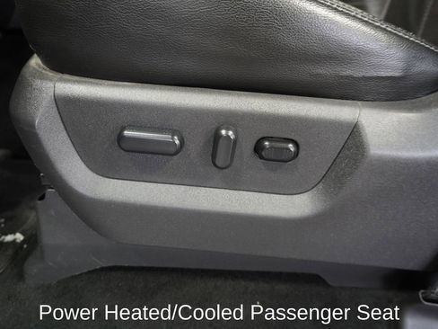 Used 2015 Ford F250 Lariat w/ Chrome Package image 13