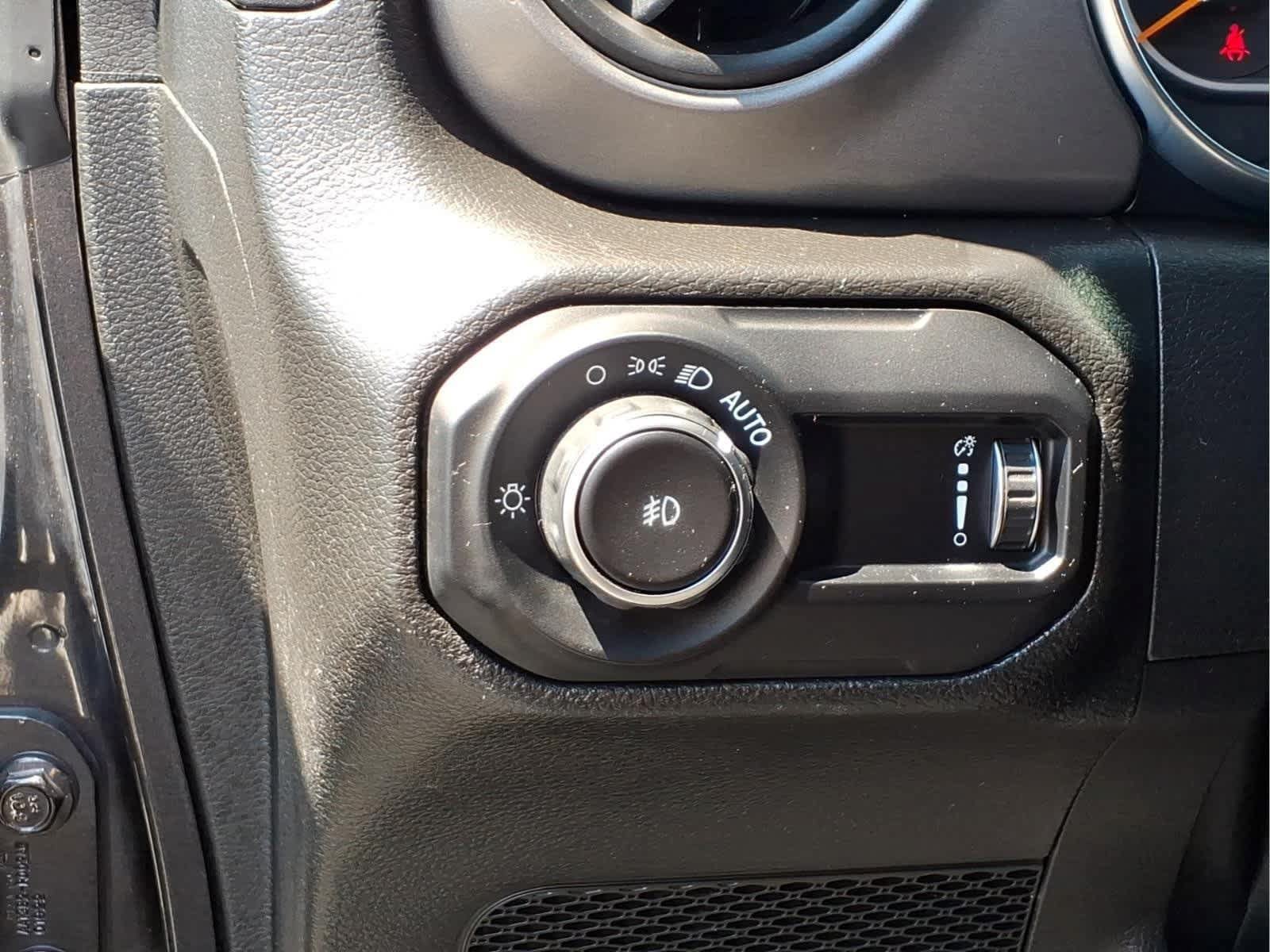 Used 2023 Jeep Wrangler Unlimited Sport AWD/4WD image 13
