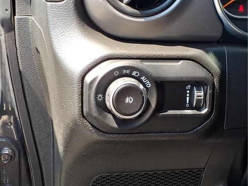 Used 2023 Jeep Wrangler Unlimited Sport AWD/4WD image 13