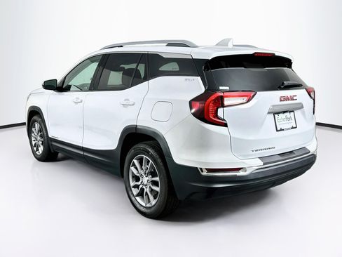 Used 2024 GMC Terrain SLT FWD image 5