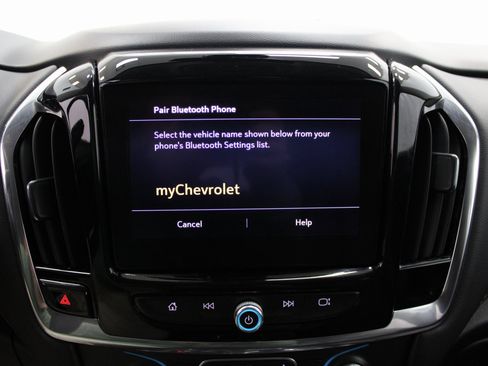 Used 2020 Chevrolet Traverse RS w/ LPO, Floor Liner Package image 42