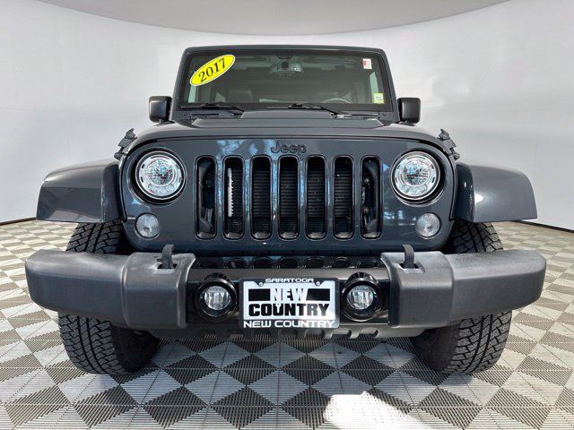 Used 2017 Jeep Wrangler Unlimited Sahara AWD/4WD image 2
