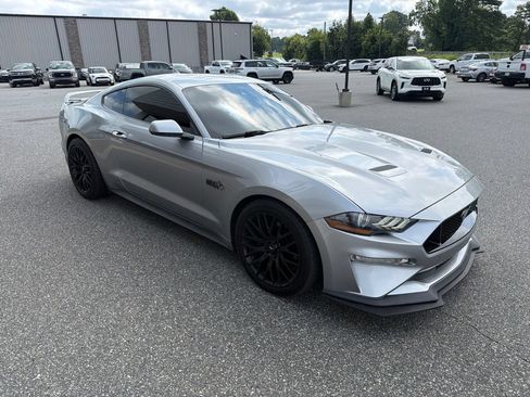 Used 2021 Ford Mustang GT Premium w/ GT Performance Package RWD image 9
