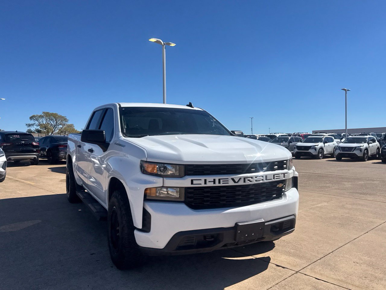 Used 2021 Chevrolet Silverado 1500 Custom RWD image 3