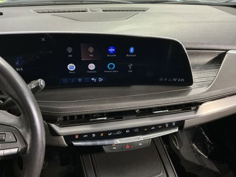 Used 2024 Cadillac XT4 Premium Luxury image 19