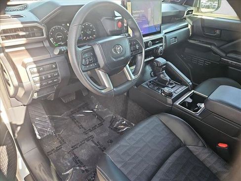 Certified 2026 Toyota 4Runner TRD Off-Road Premium AWD/4WD image 13