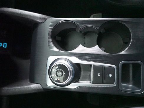 Used 2023 Ford Escape SE image 21